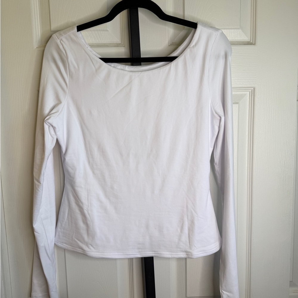 Le Lis Classic White Double Layer Long Sleeve Top, size Large, NWT